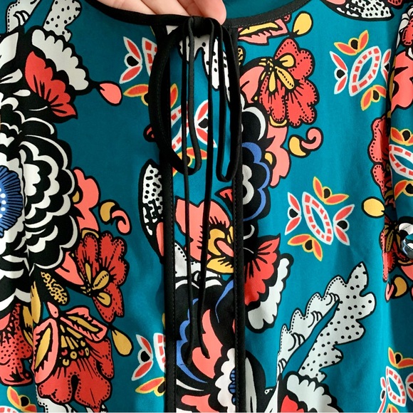 Express Colorful Short-Sleeve Floral Dress - Picture 3 of 9